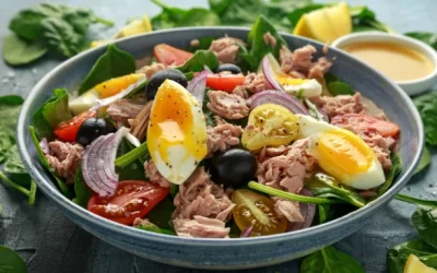 Avocado Tuna Spinach Salad